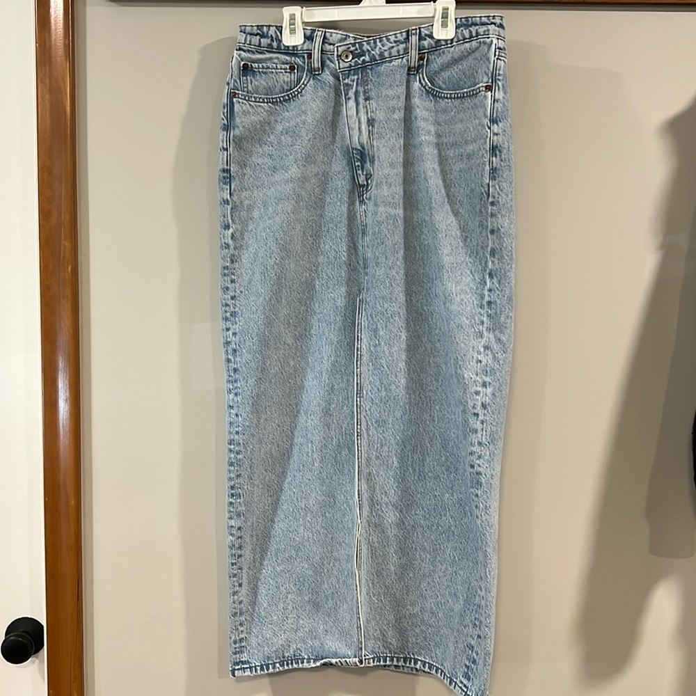 Abercrombie - high rise, 30/10 tall denim skirt - Picture 1 of 9